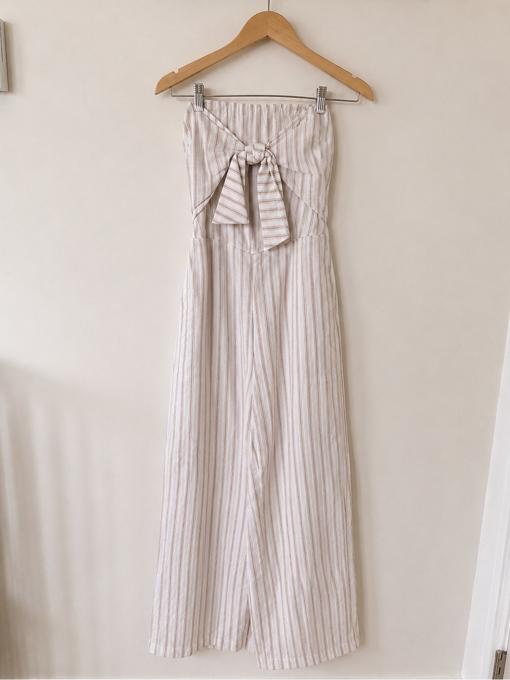 Abercrombie & Fitch Strapless Linen-Blend Striped Wide-Leg Jumpsuit - Picture 2 of 11